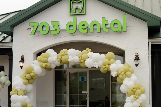 Entrance to the 703 Dental office on Minnieville Rd in Woodbridge, VA