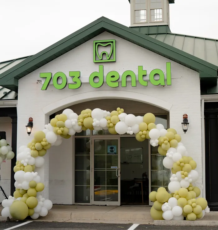 Entrance to the 703 Dental office on Minnieville Rd in Woodbridge, VA